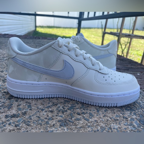 Youth Nike Air Force 1 Low Pale Ivory Sea Glass Sneakers - Picture 9 of 10